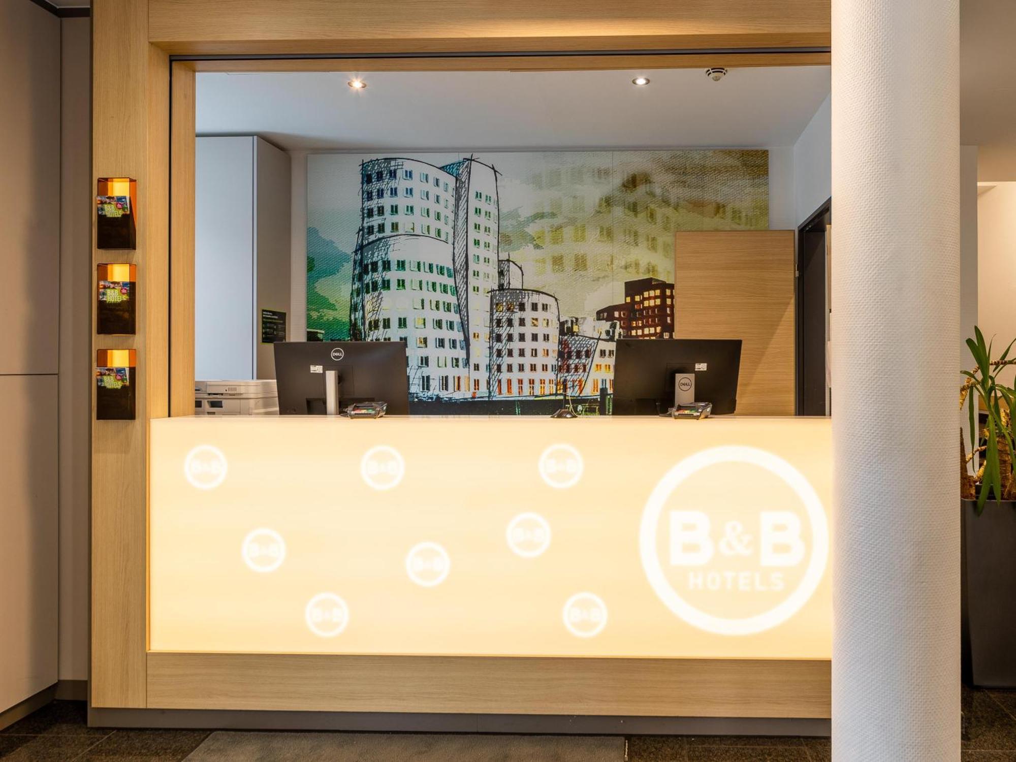 B&B Hotel Duesseldorf City-Sued Extérieur photo