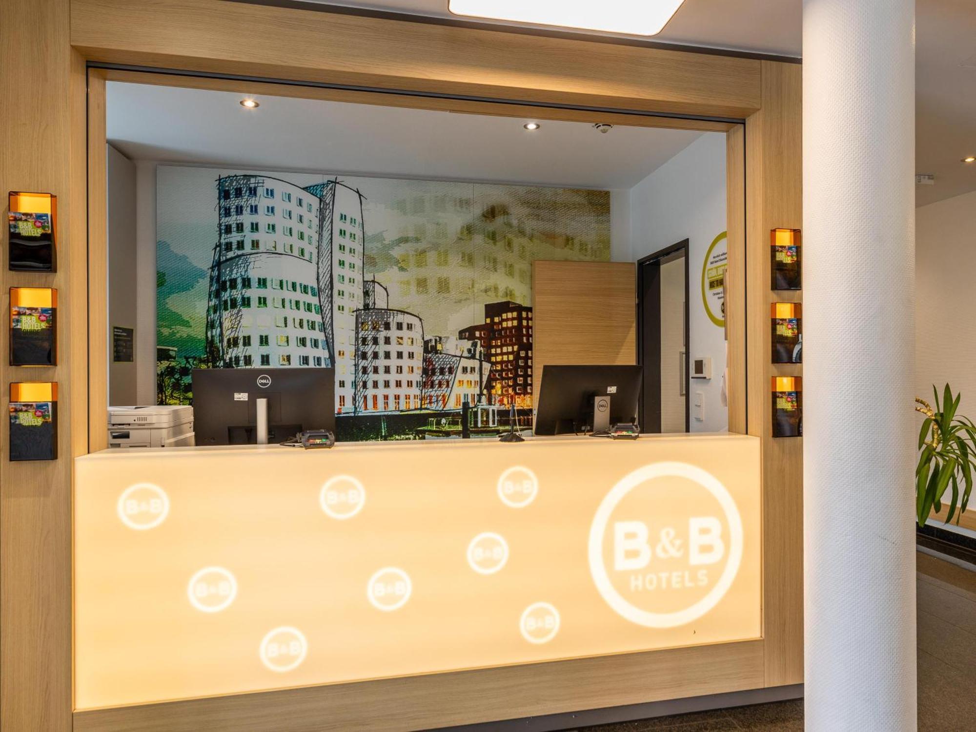 B&B Hotel Duesseldorf City-Sued Extérieur photo