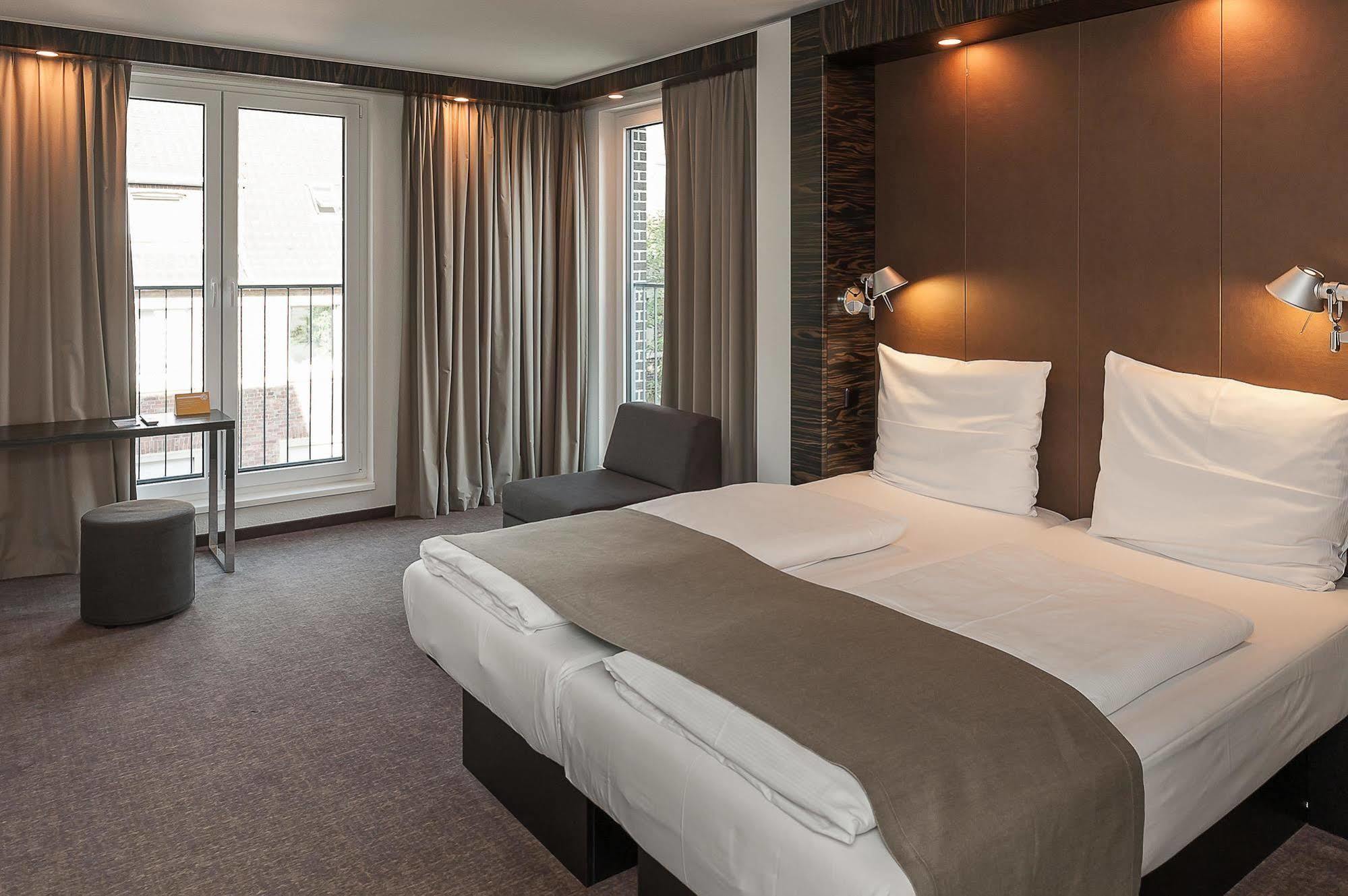 B&B Hotel Duesseldorf City-Sued Extérieur photo